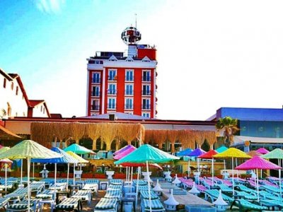 Denize Sıfır Kumburgaz Blue World Hotel’de Özel Plaj ve Havuz Kullanımı, Hamburger Menü